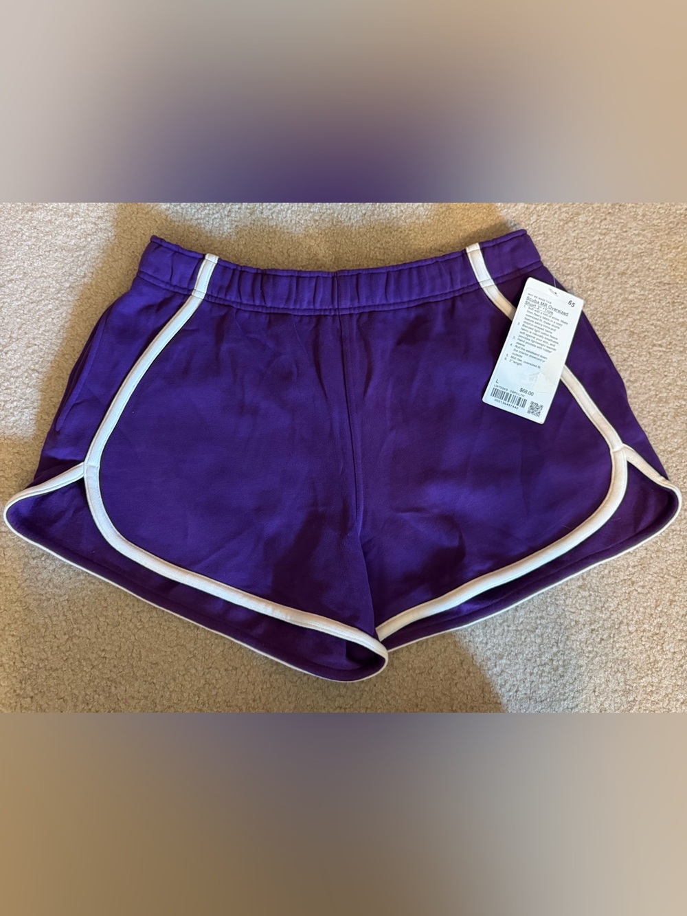 Lululemon Scuba Mid-Rise Oversized Short 3" *Trim College Purple / Light Ivory